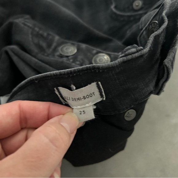 Madewell Cali Demi Boot faded black raw hem jeans size 25 - Picture 4 of 8